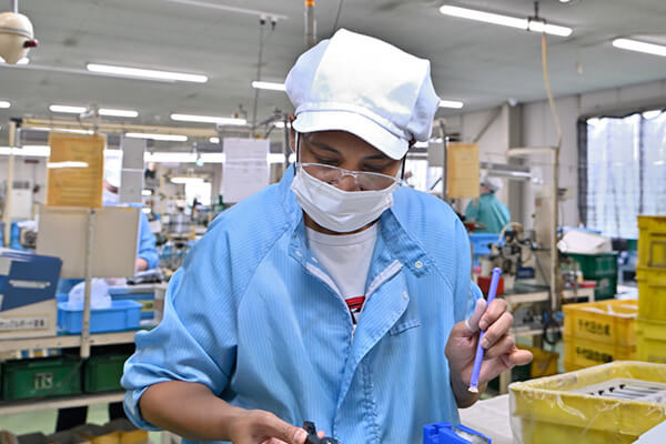 株式会社オオサワで働く様子